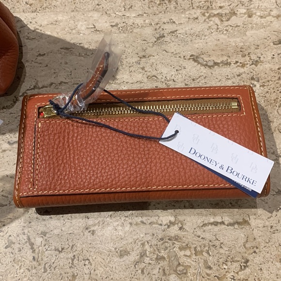 NWT Dooney and Bourke burnt orange pebbles leather set - Picture 5 of 5